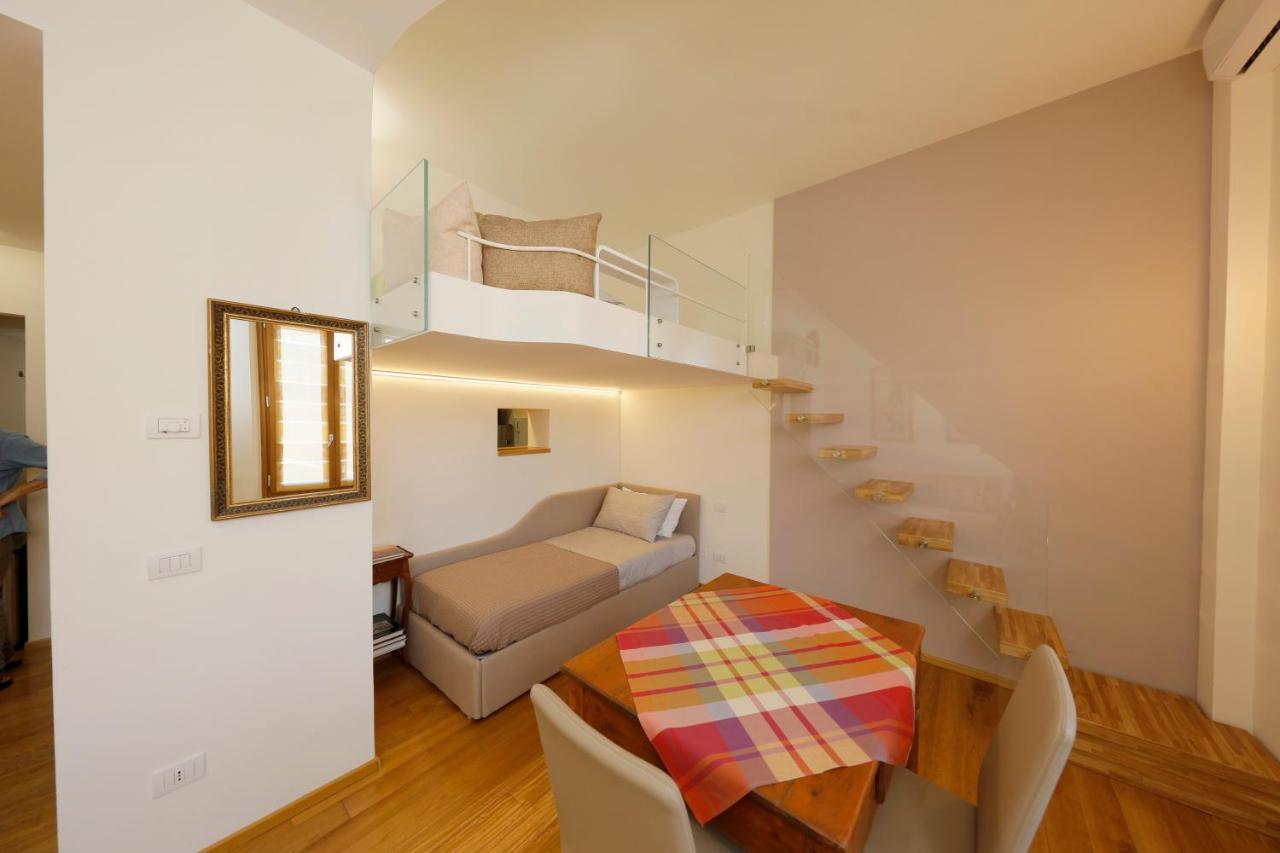 Siena Uptown - Sabrina'S Cozy Apartment Esterno foto